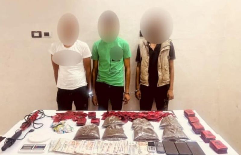 القبض على 3 أشخاص يصنعون المخدرات بالقاهرة
