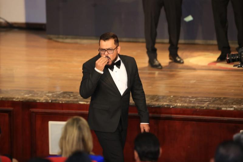 منذر رياحنة يحصد جائزة أفضل ممثل أردني عن مسلسلي «المعلم» و«الدوار العاشر»  في حفل «الأفضل عربيًا»