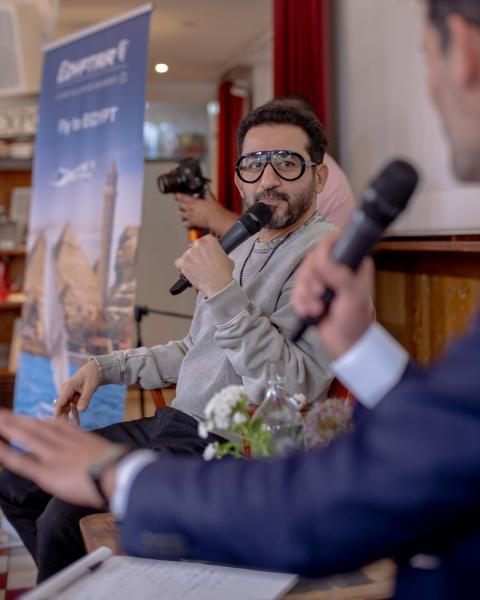 أحمد حلمى بمهرجان روتردام:الفنان يجب أن يتحمل مسؤلية تقديم الحقيقة للعالم
