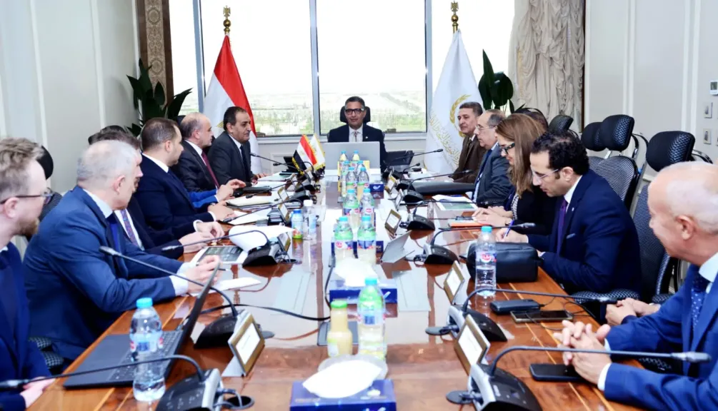 وزير التموين يبحث مع الوفد الروسي وتحالف XTRACE تقنيات تتبع السلع الأساسية