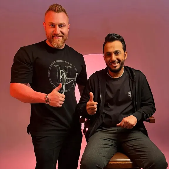 المخرج فؤاد مفلح..ينهى تصوير ثلاث كليبات جديدة للنجم العراقى ”عادل المختار”