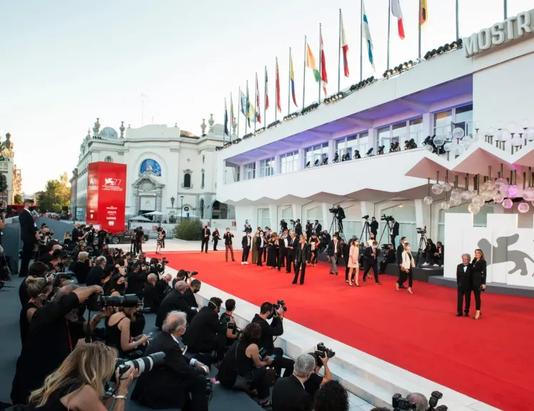 إدارة مهرجان فينيسيا السينمائي الدولي تكشف عن تفاصيل برنامج “كلاسيكيات فينيسيا” لعام 2025