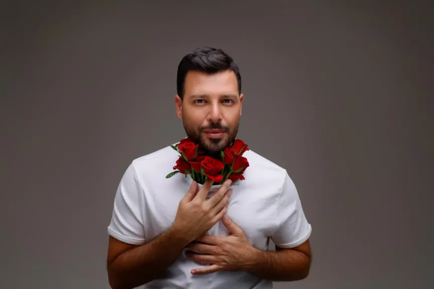 يزن السعيد..يطرح أحدث أعماله الغنائية ” فى بالى”