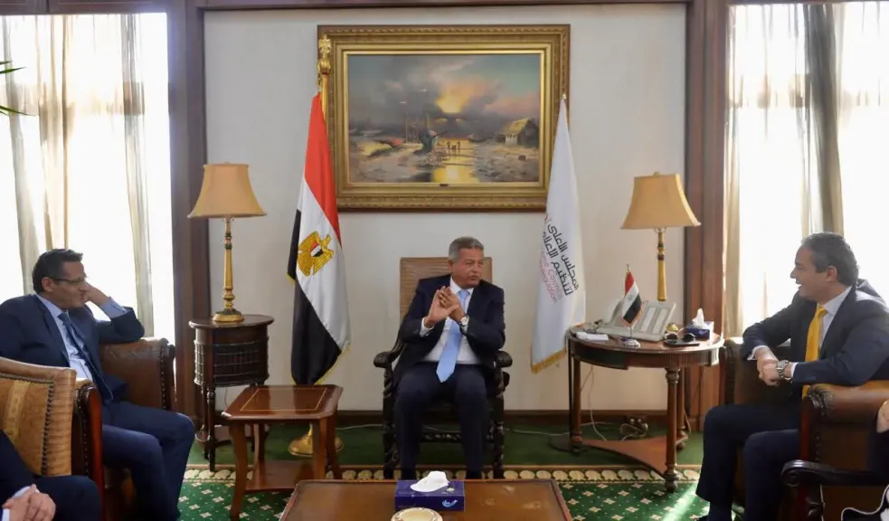 رئيس المجلس الأعلى للإعلام يعقد اجتماعا مع نقيبى الصحفيين والإعلاميين ورئيس رابطة النقاد الرياضيين