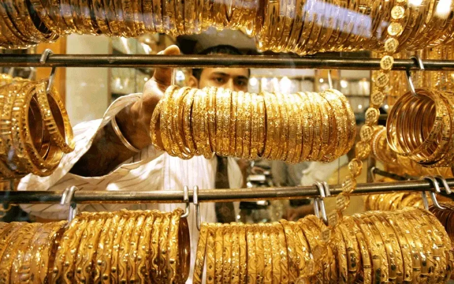 شعبة الذهب تحسم الجدل: لا وجود لضريبة إعادة بيع المشغولات.. والخصم يقتصر على فرق السعر والتحوط فقط