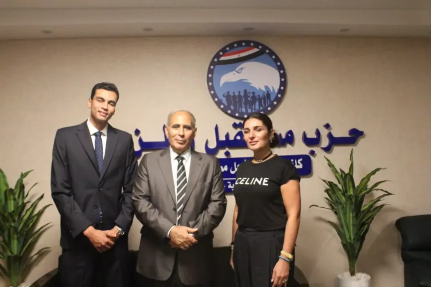 مستقبل وطن بالإسكندرية يكرم أمير أبو الفتوح تقديرًا لجهوده في خدمة المجتمع”