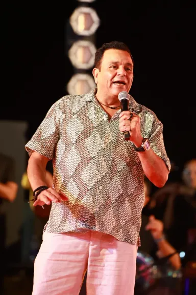 محمد فؤاد ..يشعل الساحل الشمالي بحفل جماهيري ضخم