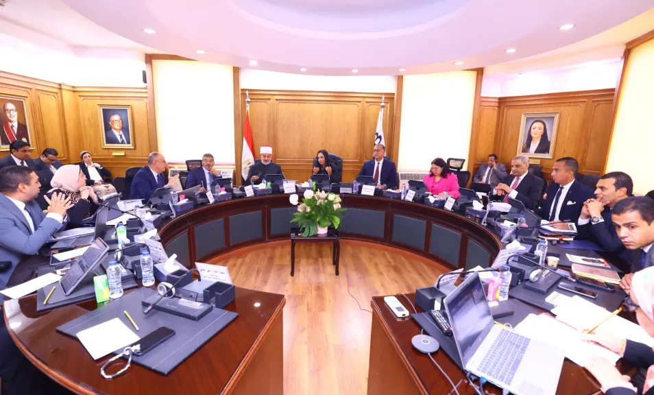 مايا مرسي تترأس أول اجتماع لمجلس إدارة بنك ناصر بعد إعادة تشكيله.. ومنحة دراسية باسم المصيلحي