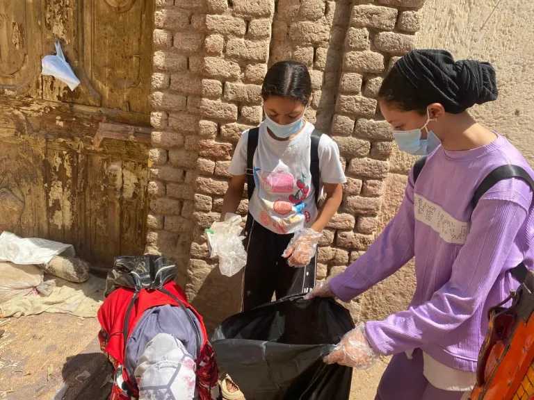 النائبة عبلة الهوارى..تطلق مبادرة للنظافة فى قرية ادفا بسوهاج