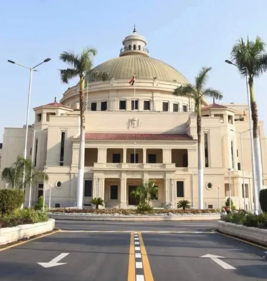 جامعة القاهرة تضع”10 ” ضوابط للطلاب داخل الحرم الجامعى