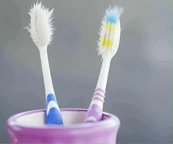 إحذر إستخدام فرشاة الأسنان لفترة أطول من اللازم! إحذر إستخدام فرشاة الأسنان لفترة أطول من اللازم!