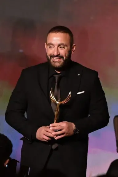 أحمد السقا..يفوز بجائزة أفضل ممثل سينما بتصويت الجمهور عن فيلم ” أحمد وأحمد ” من مهرجان الفضائيات