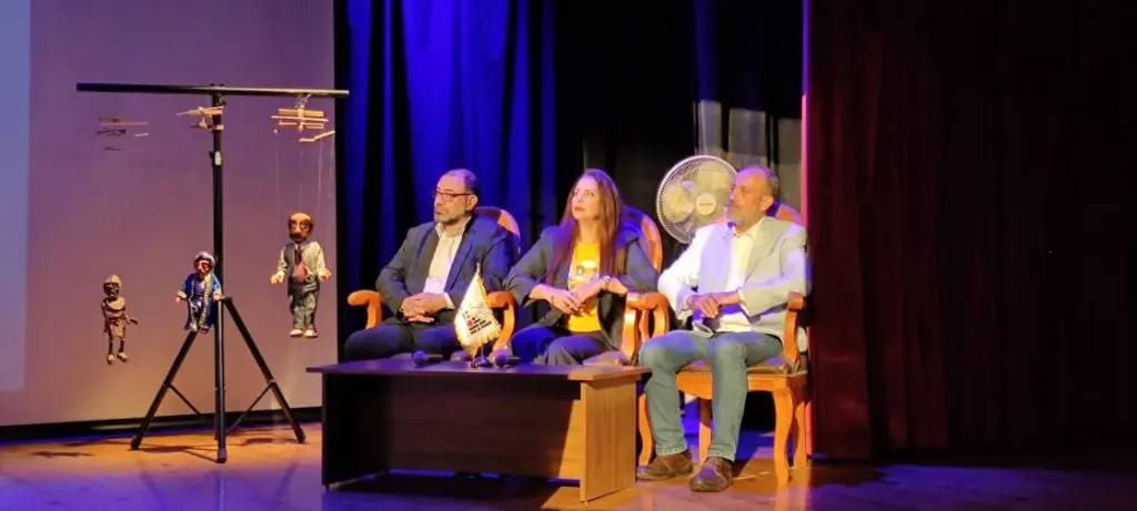 المائدة الرابعة لمهرجان ” القاهرة للعرائس ” توصى بإنشاء بنك للنصوص ورابطة لفناني الطفل