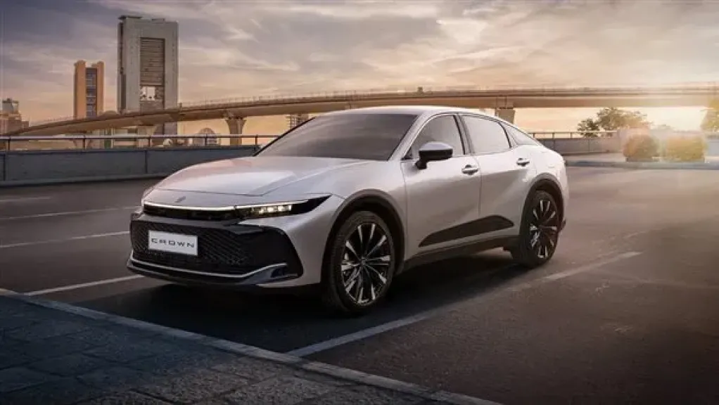 أسعار ومواصفات تويوتا كراون 2026 في السعودية.. رفاهية سيدان بفخامة يابانية