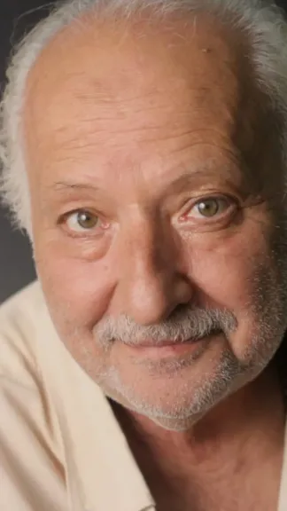 المخرج جمال قاسم..يهدى المركز القومي للمسرح والموسيقى والفنون الشعبية أربع وثائقيات من إخراجه