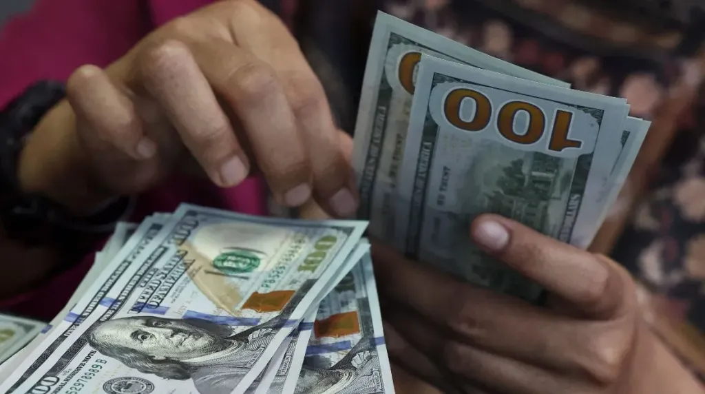 سعر الدولار اليوم في مصر السبت 25 أكتوبر 2025.. استقرار في البنوك... سعر الدولار اليوم في مصر السبت 25 أكتوبر 2025.. استقرار في البنوك المصرية