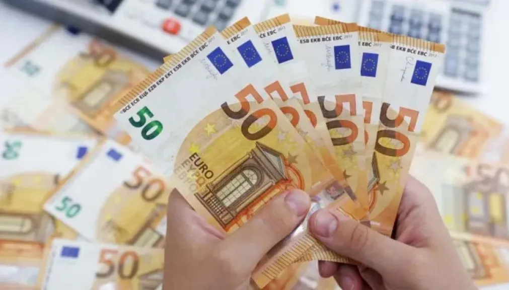 سعر اليورو أمام الجنيه المصري اليوم الثلاثاء 25 نوفمبر 2025