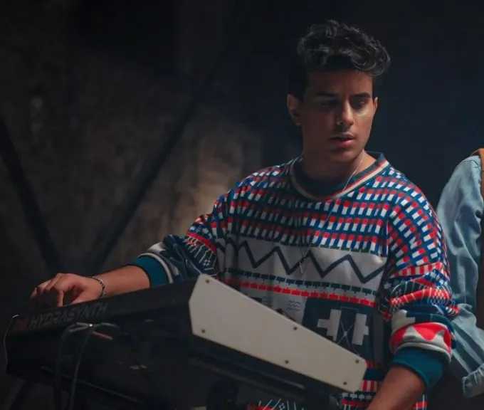 ماز..يكشف كواليس الأغنية الرسمية لمهرجان الجونة 2025 ”خلينا هنا ” ل أحمد سعد