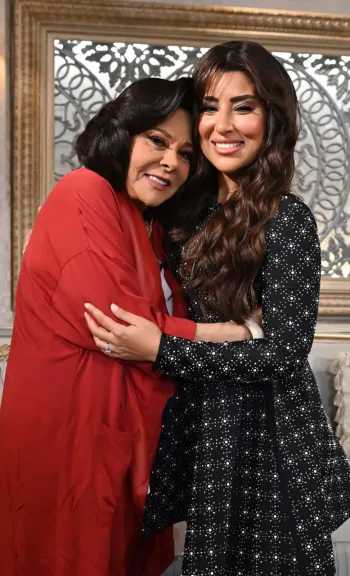 أيتن عامر..تفتح قلبها لإسعاد يونس فى ”صاحبة السعادة”