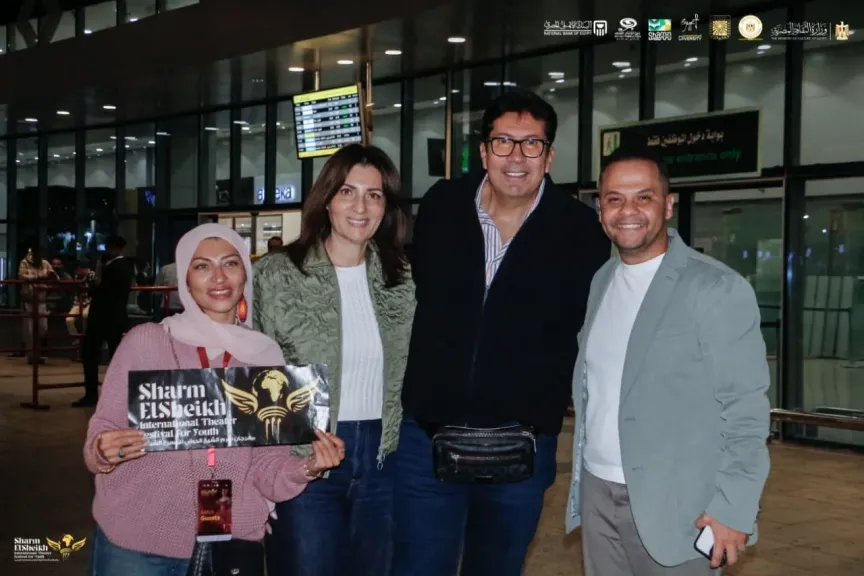 وصول النجم هاني رمزي لمهرجان شرم الشيخ الدولي للمسرح وتكريمه بحفل الختام