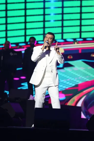 بعد الولايات المتحدة وكندا.. إيهاب توفيق يستعد لجولته الغنائية فى أستراليا اليوم