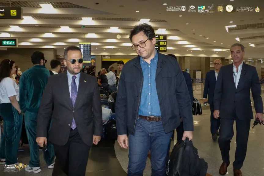 وصول وزير الثقافة إلى شرم الشيخ لحضور حفل ختام الدورة العاشرة لمهرجان شرم الشيخ الدولي للمسرح الشبابي