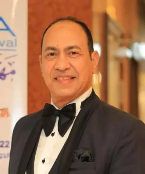 عمرو عابدين..يجرى استفتاء جمهورى عبر صفحته الشخصية لاختيار خريطة مسلسلات الشهر وسط تفاعل بالآلاف