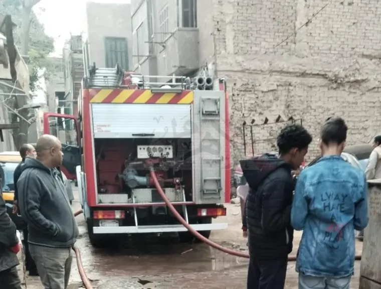 حريق يلتهم مخزن أقمشة بالوراق دون إصابات