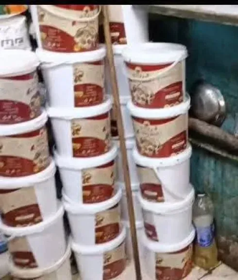 تموين القليوبية..يضبط 700 لتر زيت صويا و200 كجم طحينة داخل محل سرجة بشبين القناطر