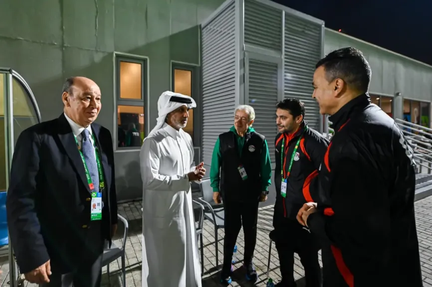 وزير الرياضة والشباب القطرى فى مران منتخب مصر المشارك بكأس العرب
