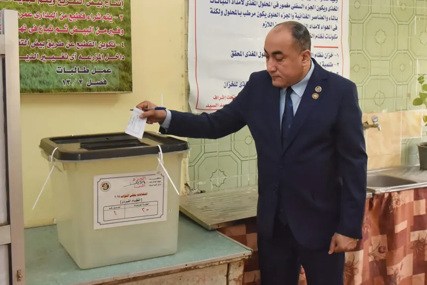 النائب عمرو رشاد عضو لجنة الإسكان بمجلس الشيوخ خلال الإدلاء بصوته: المشاركة في انتخابات النواب رسالة ثقة ودعم للجمهورية الجديدة