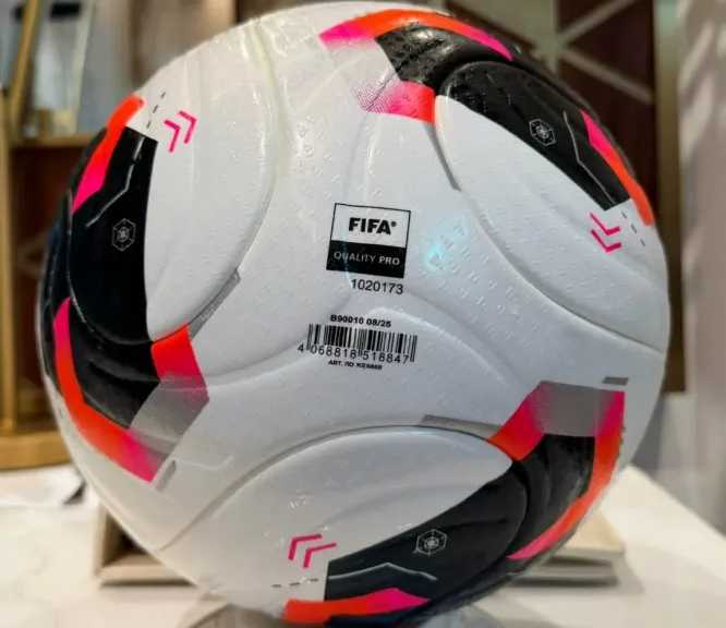 بعثة بيراميدز تتسلم الكرة الرسمية لبطولة كأس القارات للأندية فى قطر وتستعد لمواجهة ”فلامنجو ”