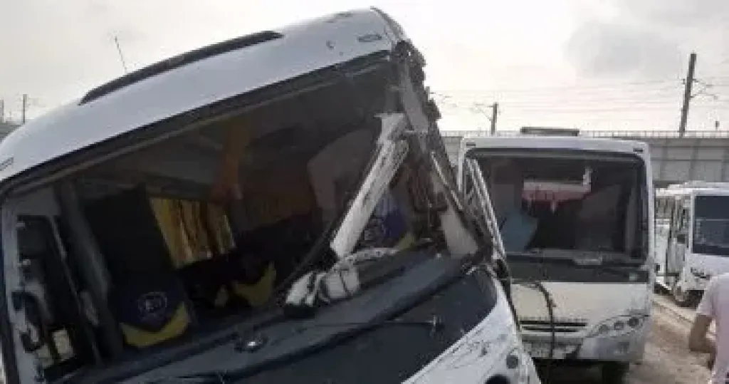 مصرع شخص وإصابة 8 في حادث تصادم أتوبيس وميكروباص بالشرقية