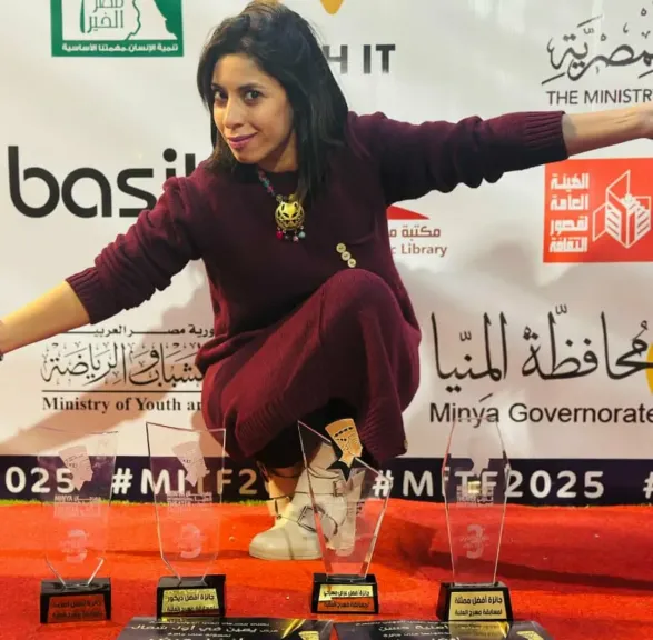 ”يمين فى أول شمال ” يكتسح جوائز مهرجان المنيا الدولي للمسرح