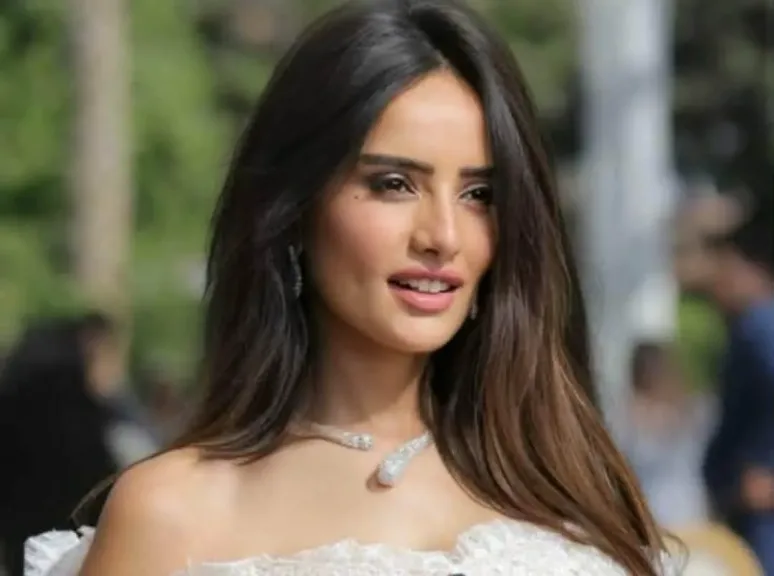 زينة..تستعد لتصوير الجزء الثاني من ”ورد وشوكولاته ”