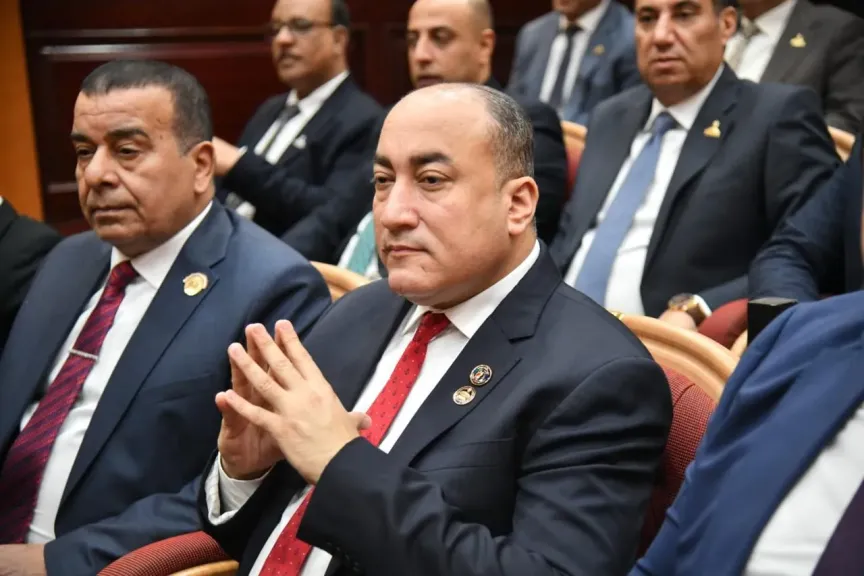 عضو حزب حماة الوطن : الطرق شهدت طفرة غير مسبوقة في عهد الرئيس السيسي لدعم خطط التنمية الشاملة