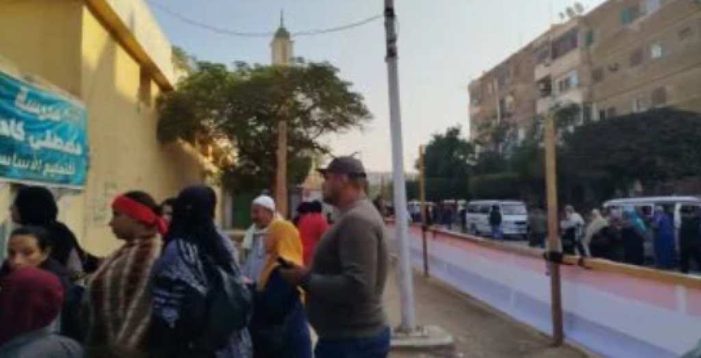 إقبال ملحوظ على لجان انتخابات مجلس النواب بدائرتي 15 مايو وحلوان