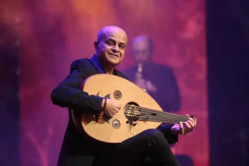 ”كايرو ستيبس” تمزج الموسيقى الشرقية والكلاسيكية مع الجاز بالأوبرا