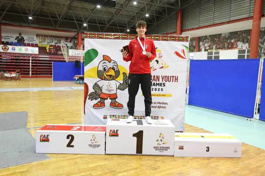 يونس الإبراشي..يحرز الميدالية الفضية فى الشيش ضمن دورة الألعاب الأفريقية ”بأنجولا”