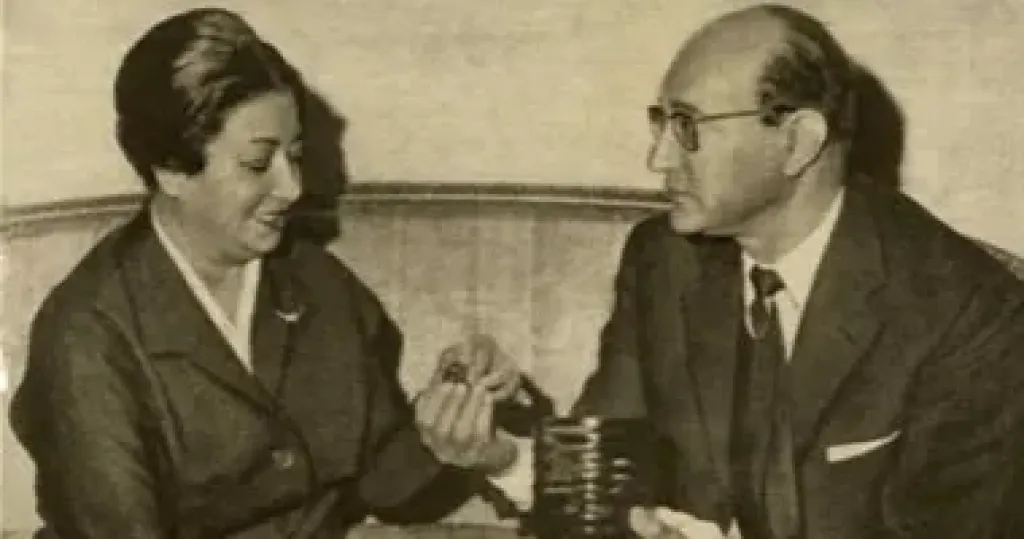 لقاء السحاب بين” أم كلثوم ”و”عبد الوهاب” فى الأوبرا