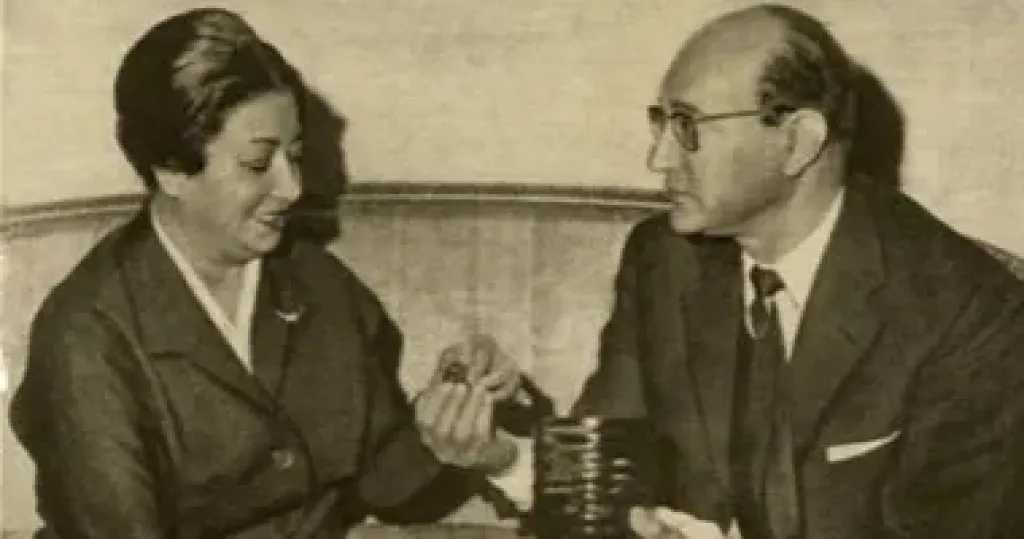 لقاء السحاب بين” أم كلثوم ”و”عبد الوهاب” فى الأوبرا