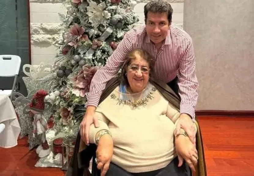 هانى رمزى ..يرثى والدته برسالة على موقع التواصل الاجتماعى