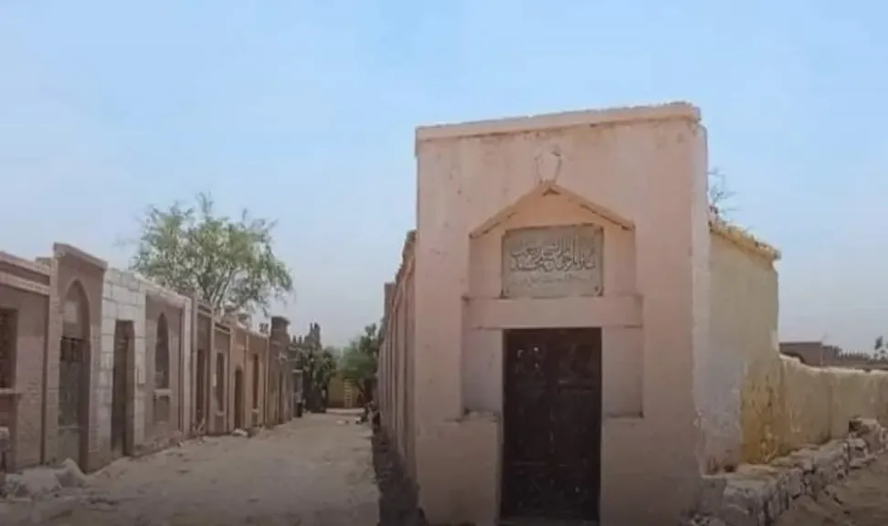 ”وصيته خط أحمر” ..عائلة الشيخ محمد رفعت..ترفض نقل رفاته وتستغيث لإنقاذ مقبرته من الإزالة