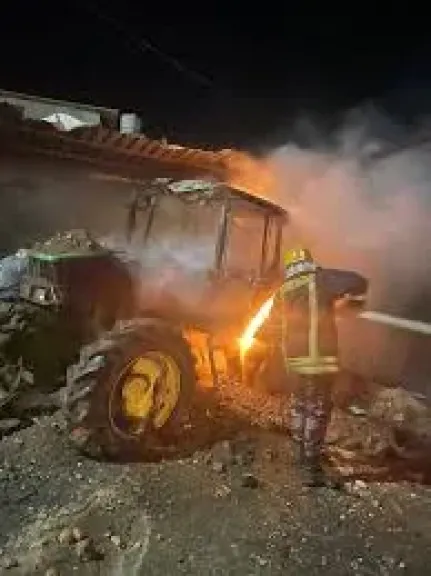 السيطرة على حريق جرار زراعي في مستودع بوتجاز بالغربية دون إصابات