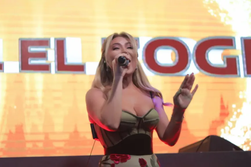 نوال الزغبي ..خلال حفلها بالقاهرة: مصر أم الدنيا وبلدى الثانى وبعشق المصريين