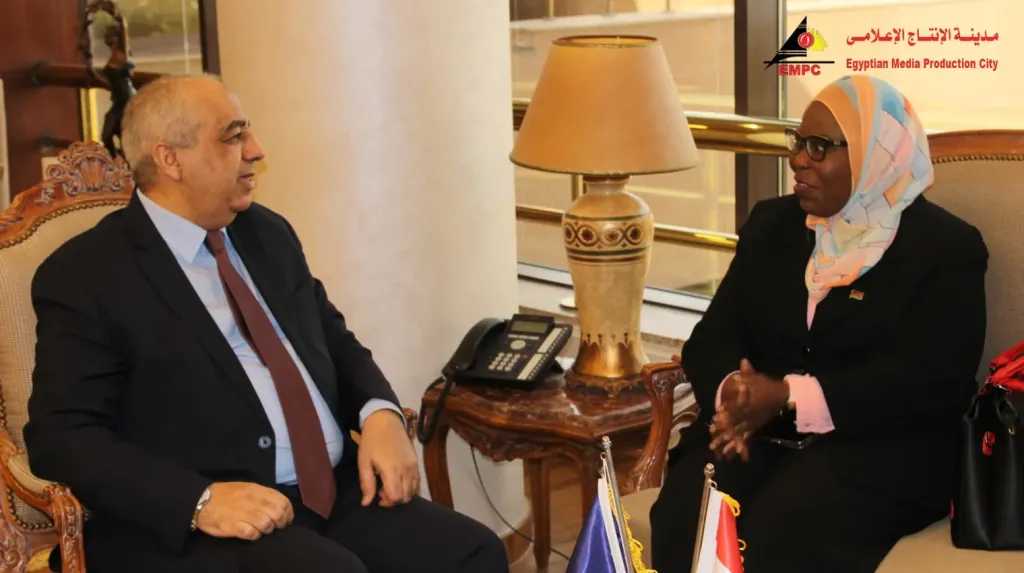 سفيرة مالاوى تزور مدينة الإنتاج الإعلامي وتشيد بإمكانياتها