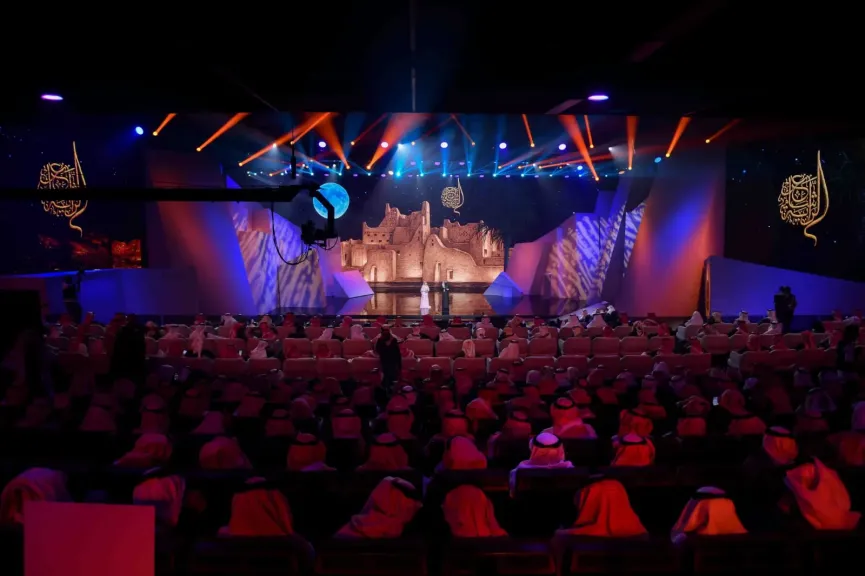 ”شاعر الراية” يقترب من اللقب والمنافسة تشتد