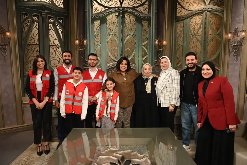 ”صاحبة السعادة” تسلط الضوء على جهود الأكاديمية العسكرية والهلال الأحمر وتستضيف ليجاسي