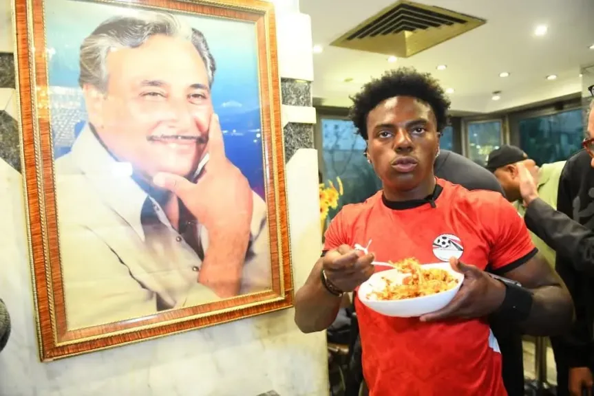 كشري أبو طارق يتصدر ”التريند” بزيارة البلوجر الأمريكي ”سبيد”