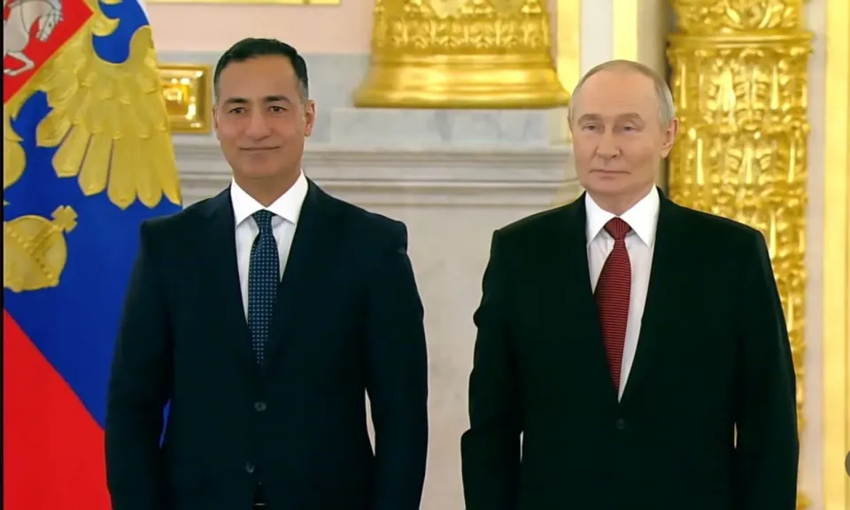 بعد استقبال بوتين للسفير المصري حمدى شعبان..تهنئةالصداقة والخريجين بتقديم أوراق الاعتماد